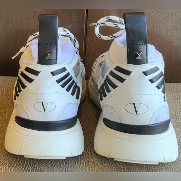 VALENTINO GARAVANI Heroes Sneaker - Picture 2 of 8